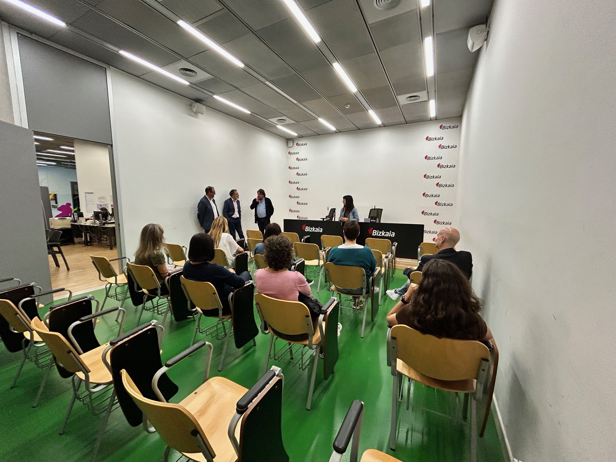 PRESENTACIÓN DEL CURSO DE EUSKERA 2024-2025